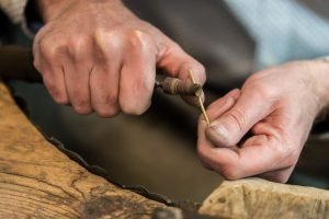 Goudsmid-Sylvester-Andriessen-regio-Den-Bosch-is-trouwring-aan-het-veranderen
