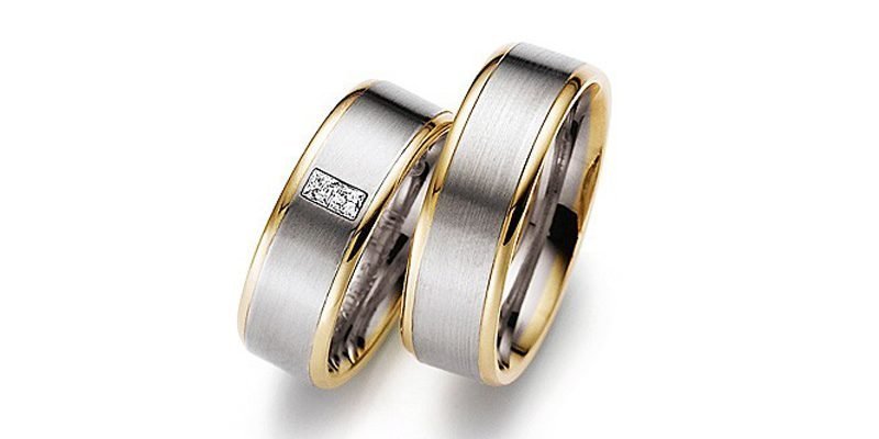 Trouwringen-twee-kleuren-breed-mat