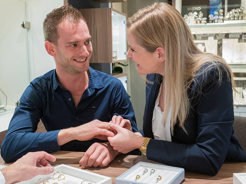 trouwringen-goud-uitkiezen