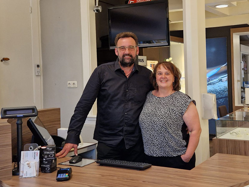 eddy-en-susan-nieuwe-eigenaren uno design & mangnus juweliers